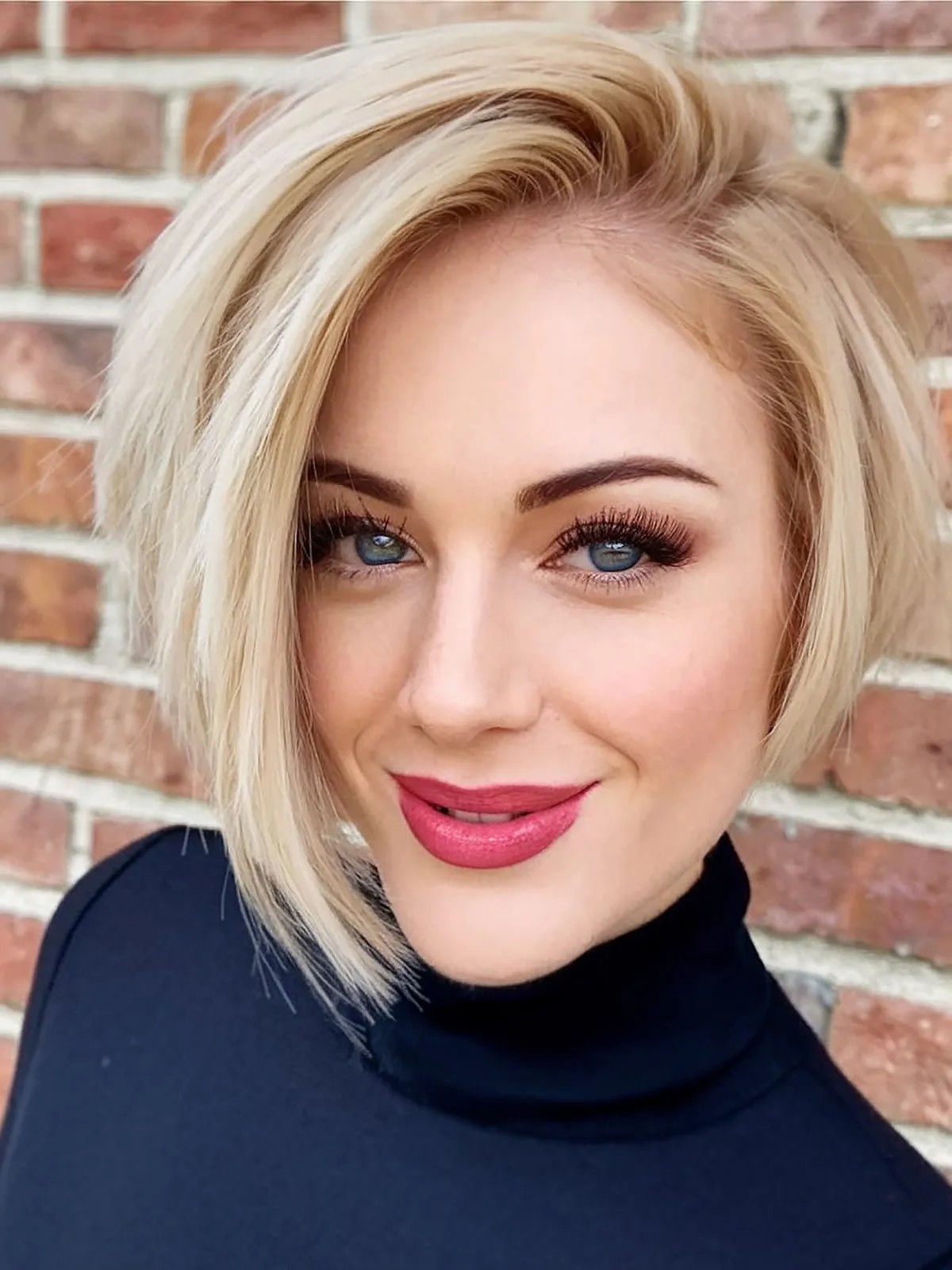 Asymmetrical inverted bob