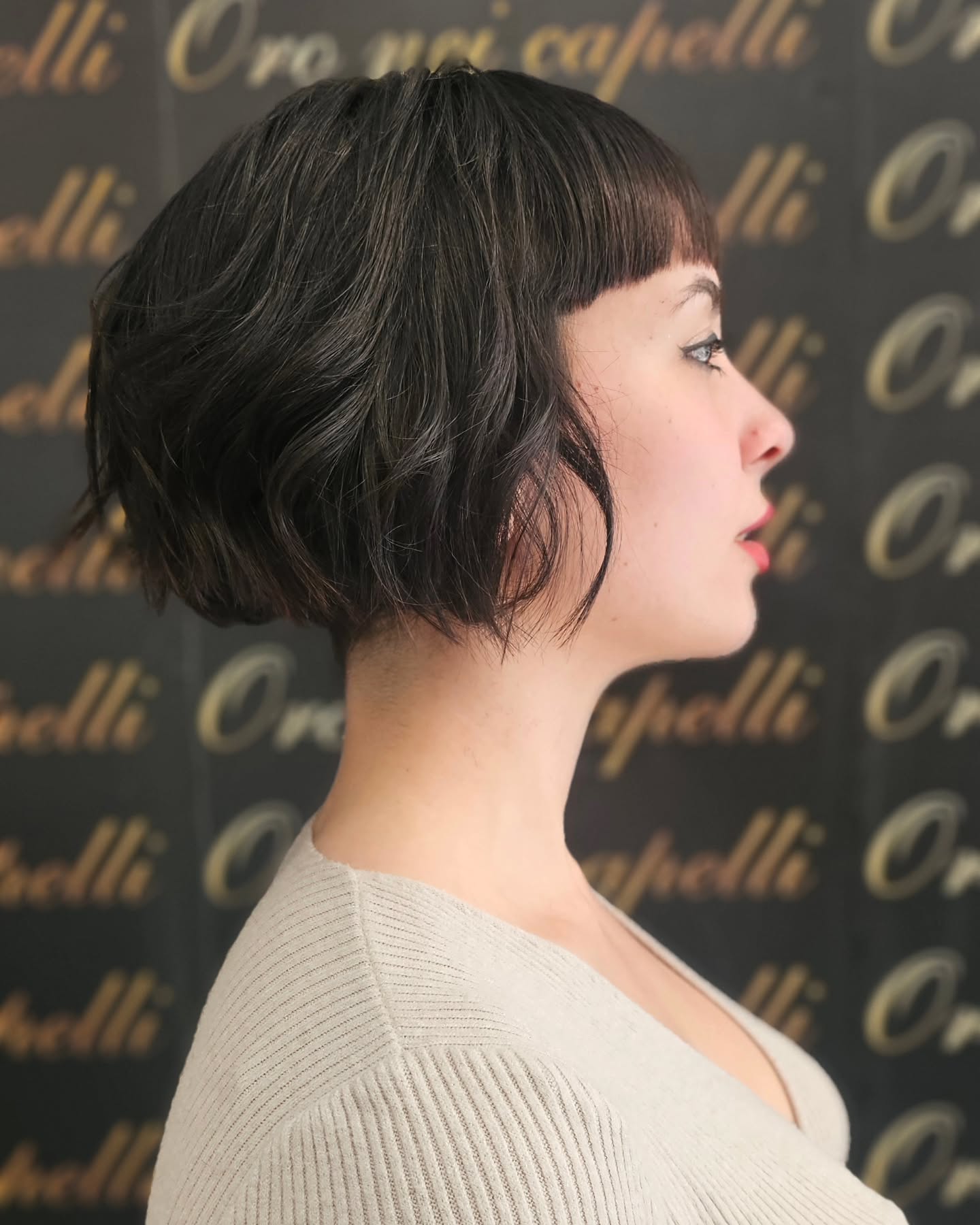 Chic Black Stacked Bob with Rounded Bangs